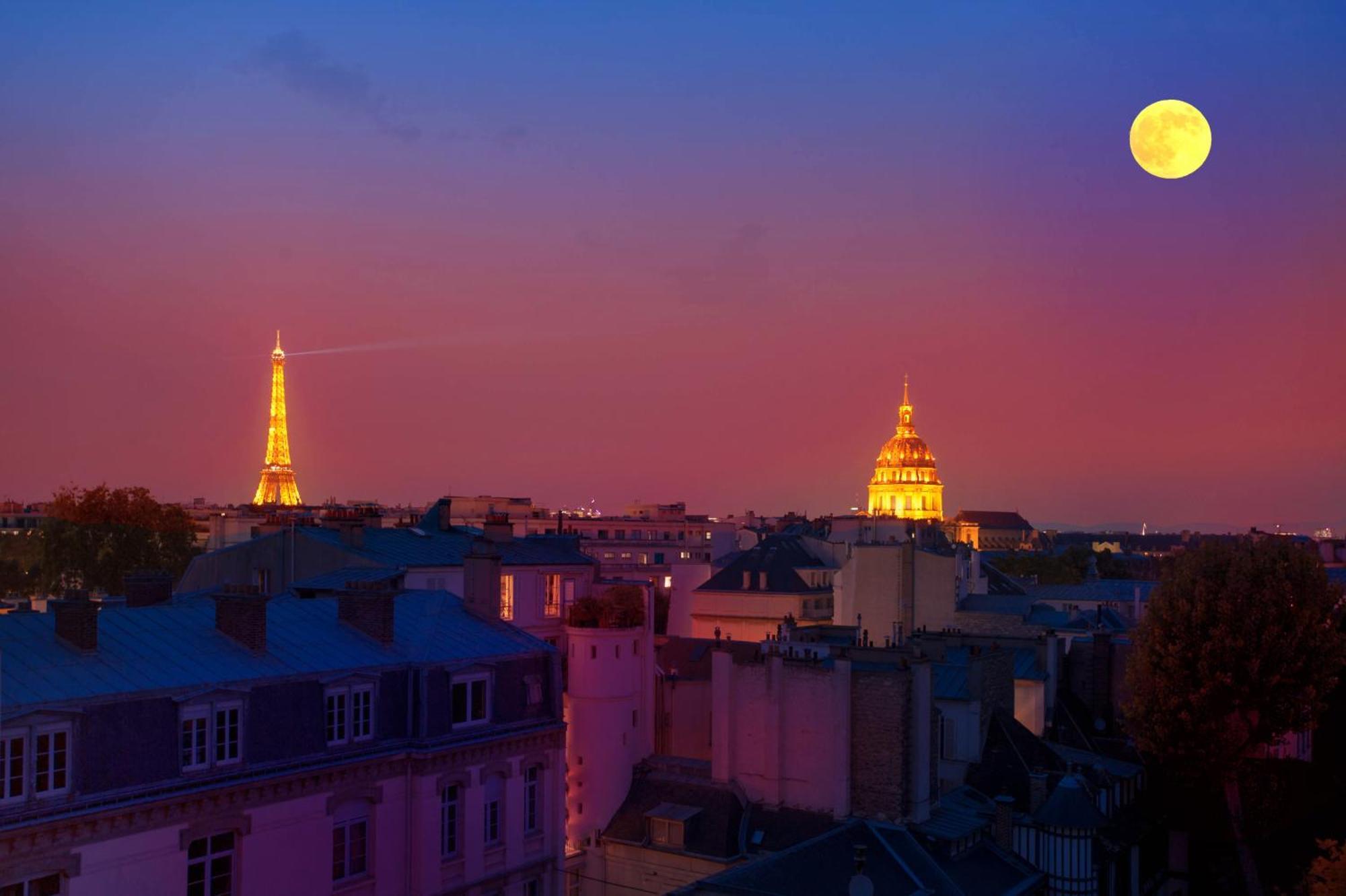 Eiffel Tower View And Terrace